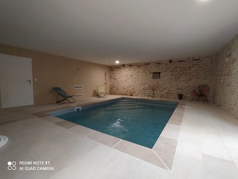"La Dordogne" -inner pool - accessible PMR