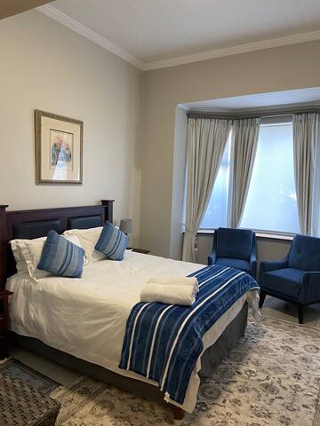 Comfortable beachfront house Western Cape gallery image 5