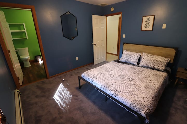 Брачен кревет (широк 150 - 179 см)