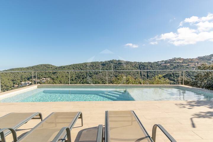 Pura Vida – Villa 4 bedrooms AC, seaviews & pool gallery image 4