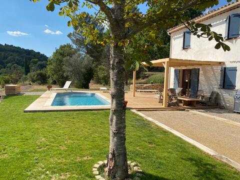 Pretty Bastide with swimming pool and independent studio
