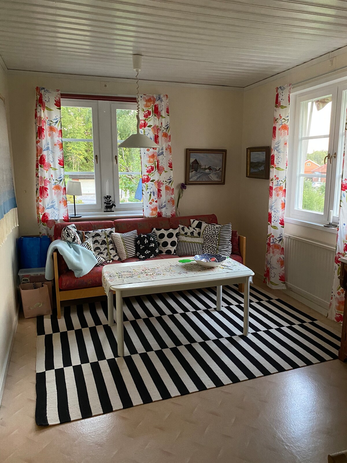 Charmig villa med uteplats - Flen N