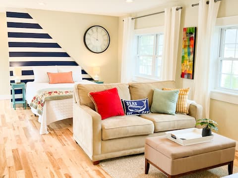 Successful Airbnb property: Serene studio apartment, close to everything. in South Portland