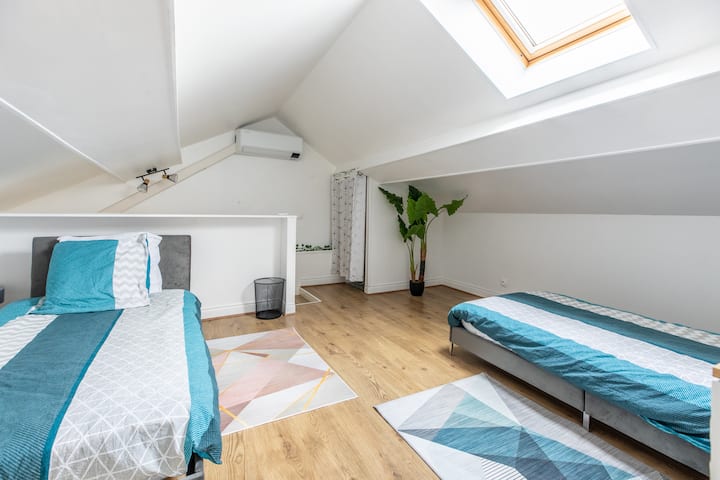 2 - ри етаж /единично легло с двойна спалня/ матрак за комфорт/ климатик / тоалетна