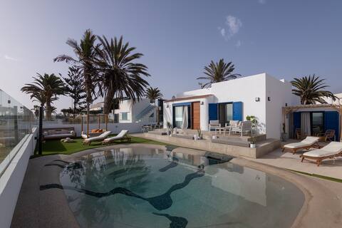Villa Eden Beachfront Corralejo By Holidays Home