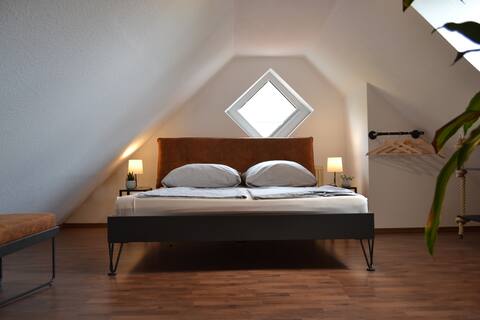 Modern main wine duplex