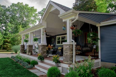 Glastonbury home, Large Porch, Peloton & Pets OK