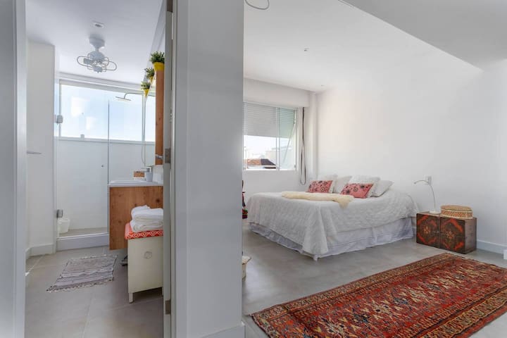 Modern and stylish Penthouse in Copacabana gallery image 4