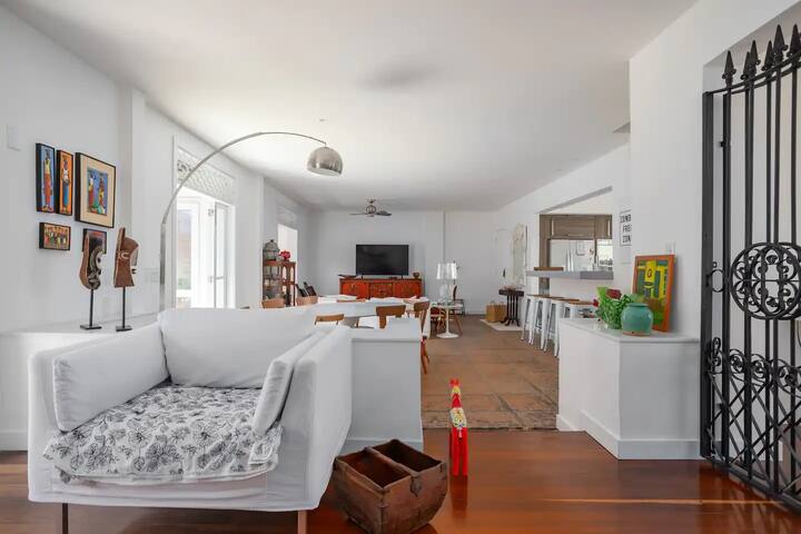 Modern and stylish Penthouse in Copacabana gallery image 3