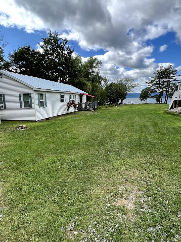 Sacandaga Sunset View Lake House Cottages for Rent in Broadalbin, New