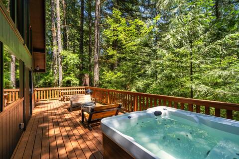Mt. Hood Modern - 2 Neighboring Cabins - Sleeps 12