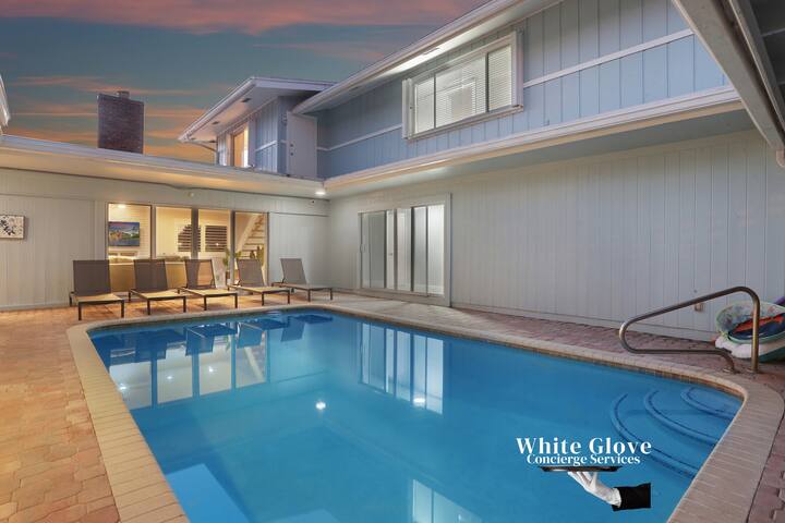 Designer 6BR GameRM Pool Jacuzzi 10 Min To Beach gallery image 2