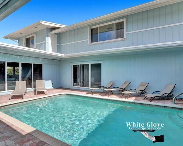 Designer 6BR GameRM Pool Jacuzzi 10 Min To Beach gallery image 5