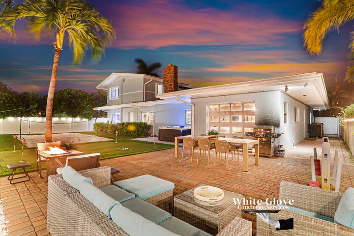 Designer 6BR GameRM Pool Jacuzzi 10 Min To Beach gallery image 3