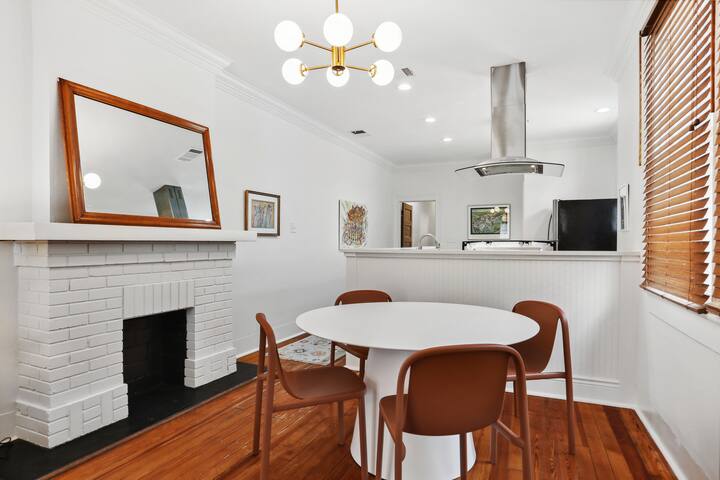 Stunning Uptown Oasis: 3BR/2BA at Audubon Park gallery image 5