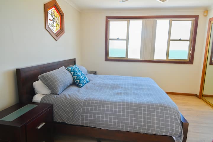 Veliki bračni krevet za bračni krevet u mirovanju!