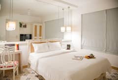 Classy+1bhk+with+pool+%7C+10+mins+from+the+beach