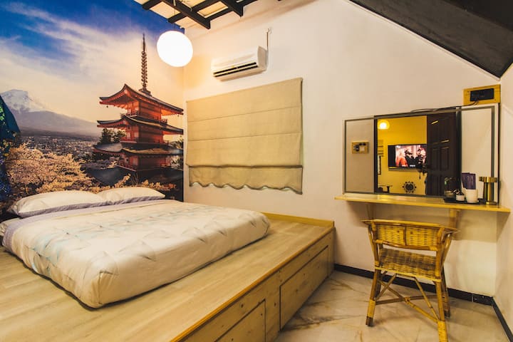 Dormitorio 3 (planta baja) : cama tamaño queen estilo tatami