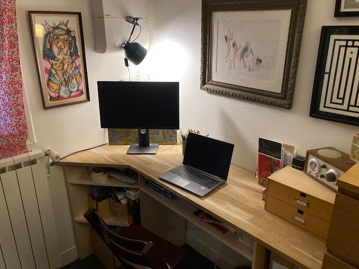 Zona de escritorio en Habitación 1
