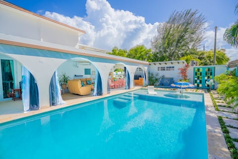 Fam Paradise Bliss w/ Prvt Pool/HT Beach/Playroom!