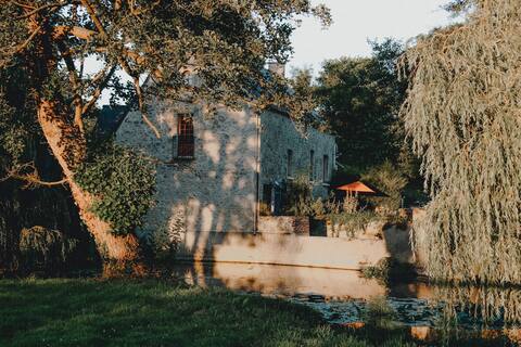 Charming Moulin Morin with its Pool and Waterfall