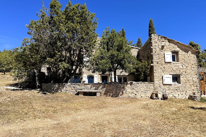 location maison avec jardin la tour d'aigues