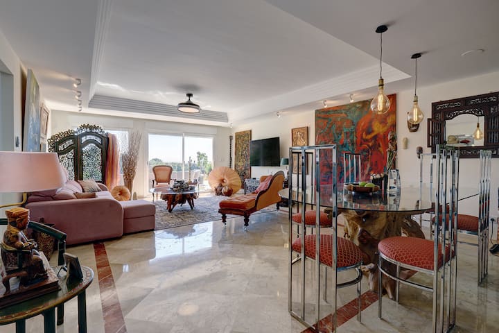 Incomparable Views From Huge Terrace Of 3 Bed Flat - Sotogrande