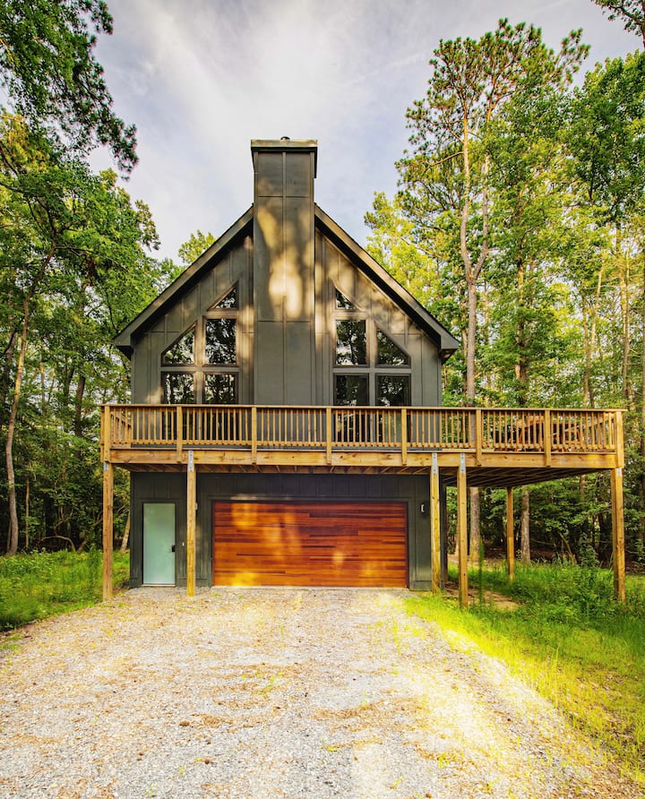 Modern Island Cottage Cottages for Rent in White Stone, Virginia