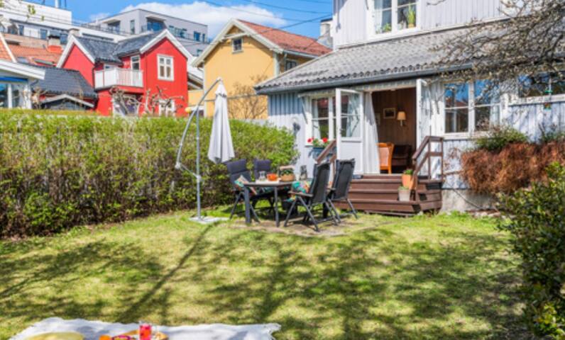 Moderne og koselig leilighet i sjarmerende strøk gallery image 2