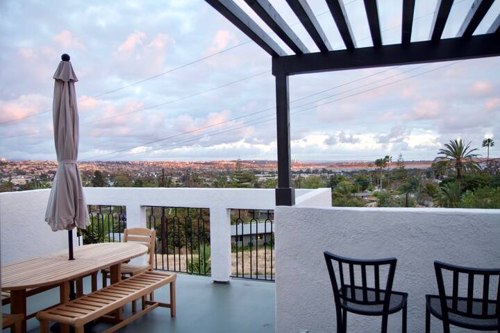 The Alba House in Pacific Beach gallery image 5