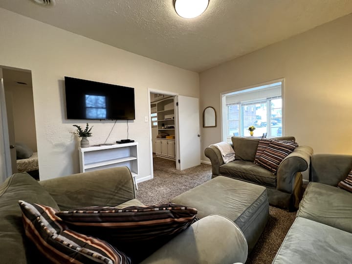 The Studio: Cozy Apartment Near Nrg National Park - Hilltop, WV