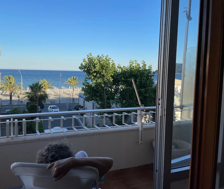 Albenga Sea Front,  20 Mt From Beach, Splendid Sea View .Smart Working, Holidays - Albenga