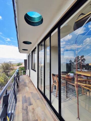 Penthouse hermoso a solo 5 min del aeropuerto. gallery image 5