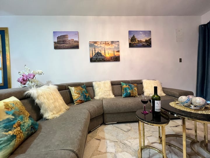 Luxurious Apt | Hot Tube | Prime Location | 3bed - Huila