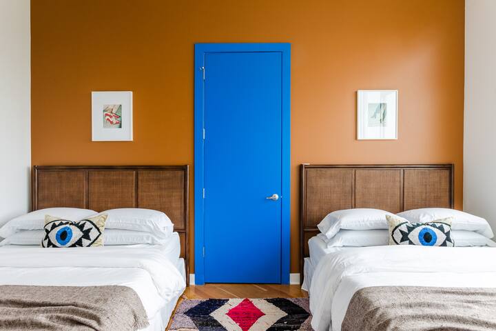 Luxury Fulton Market Penthouse Amazing City Views gallery image 5