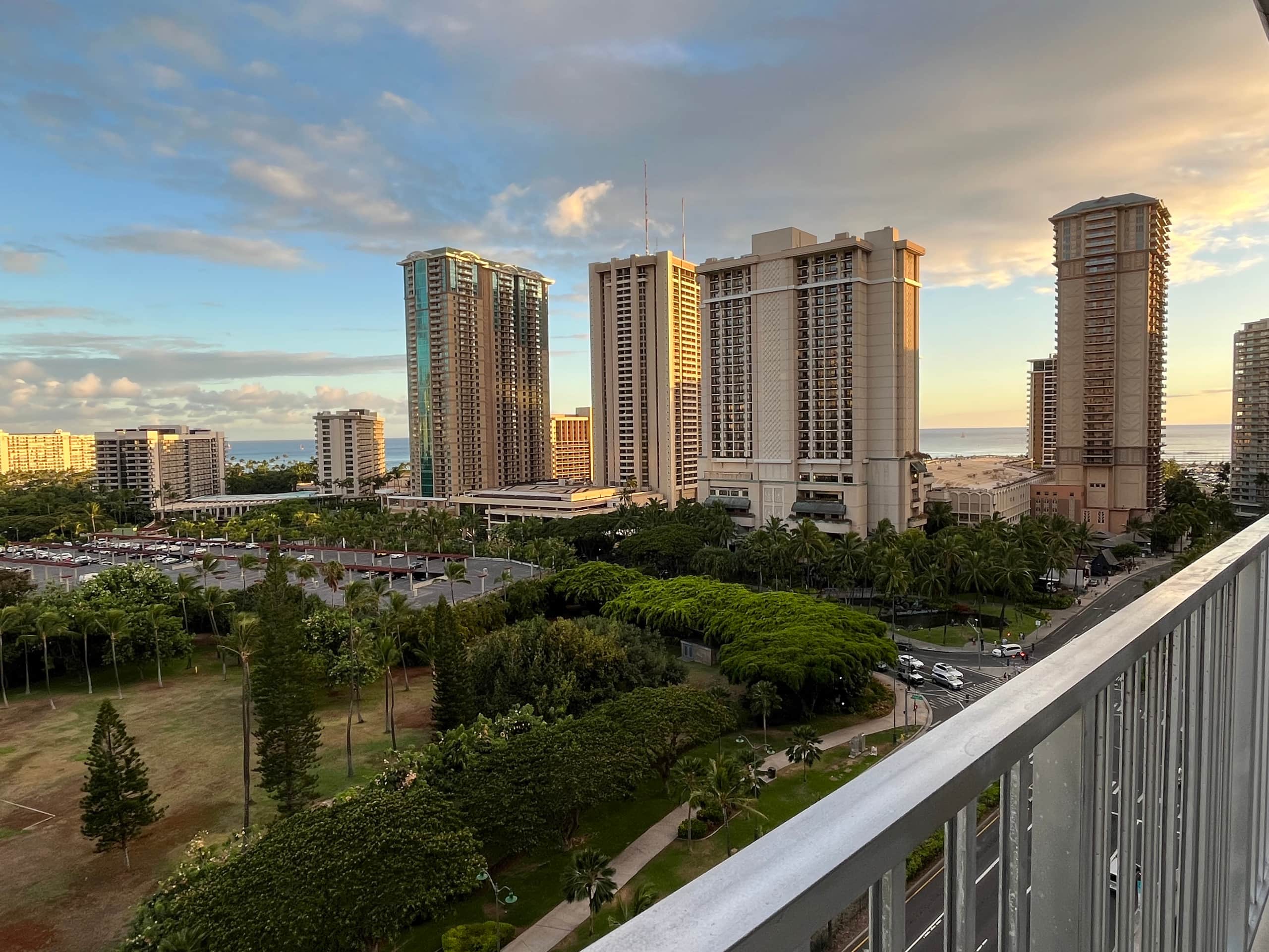 Condo in Honolulu · ★4.92 · Studio · 2 beds · 1 bath - Image 54