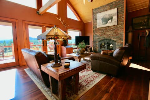 Top Airbnb: Grand Mountain Views/Pikes Peak/Elk Springs Ranch in Colorado Springs