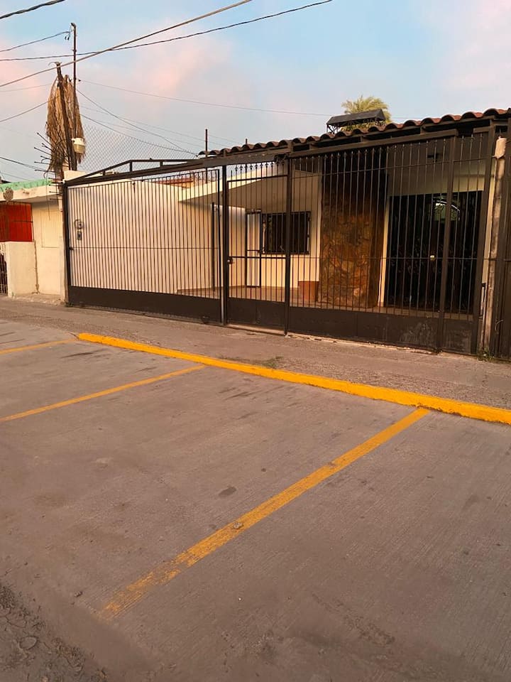 Nice complete house in the center of the city! Houses for Rent in Los