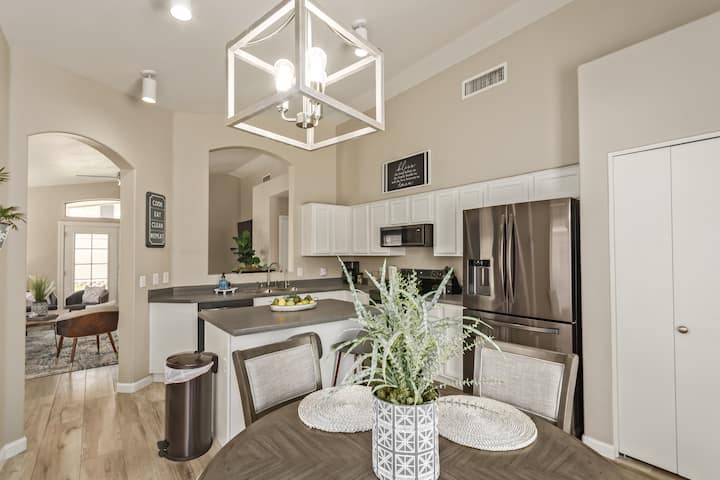 Gilbert Luxury ~ 1-level, Family & Pet Friendly - Gilbert