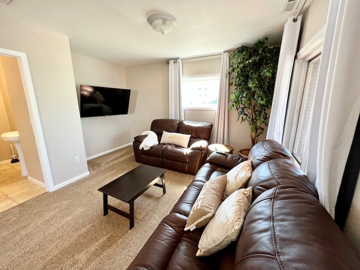 *Rare 4br Home In The Heart Of Downtown Sparks* - Sparks, NV