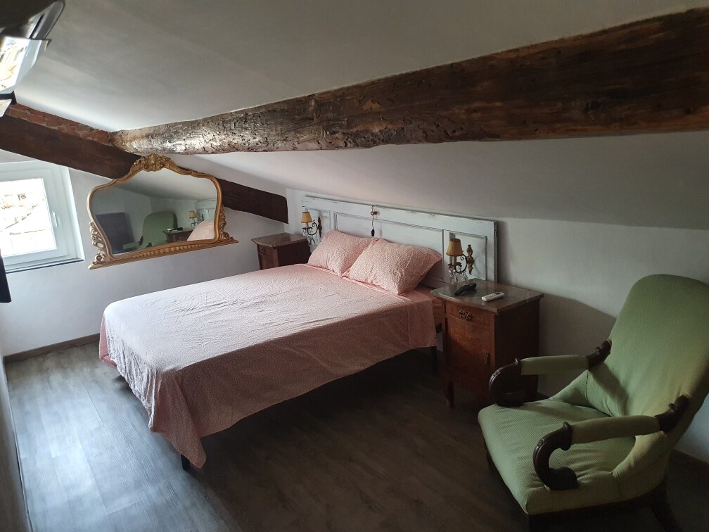 A dip in historic Genoa Apartments for Rent in Genova, Liguria, Italy