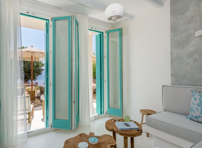 KLIMA BAY Beachfront Boutique Houses (Turquoise)