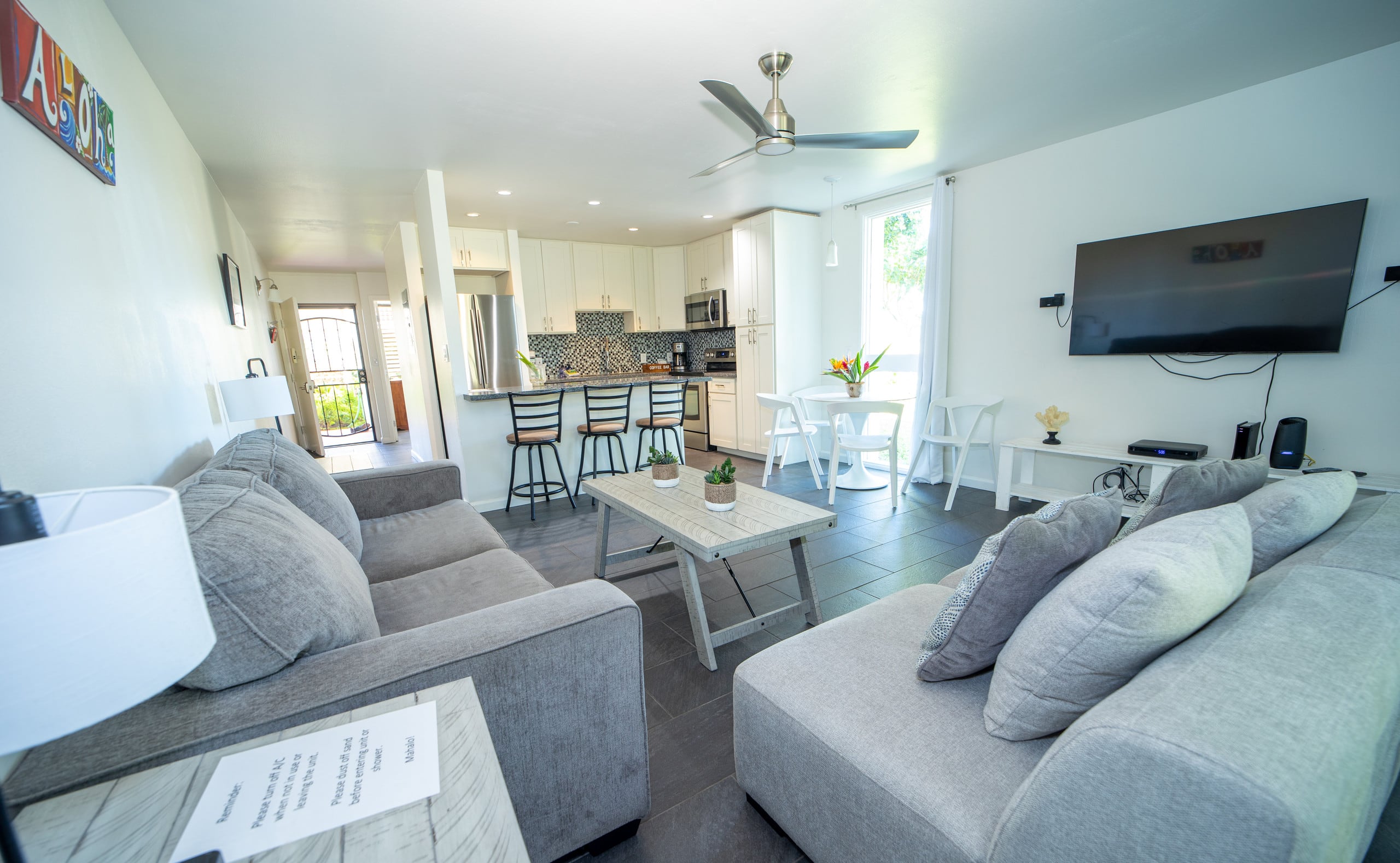 Condo in Kahuku · ★4.9 · 1 bedroom · 3 beds · 1 private bath - Image 2