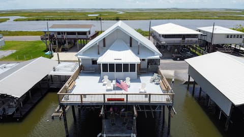 Pelicans View Lodge w/ private launch & parking