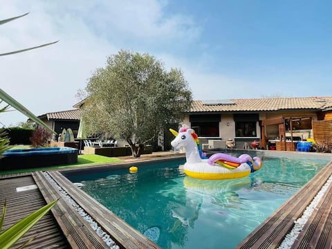 Beautiful Beach Villa with Spa and Heated Pool