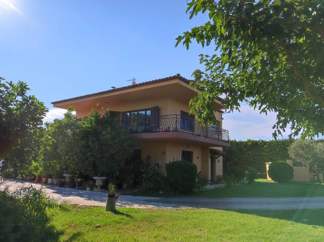 Allotjament rural amb piscina gallery image 2