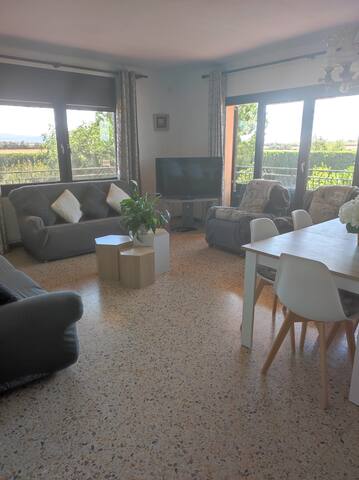 Allotjament rural amb piscina gallery image 5