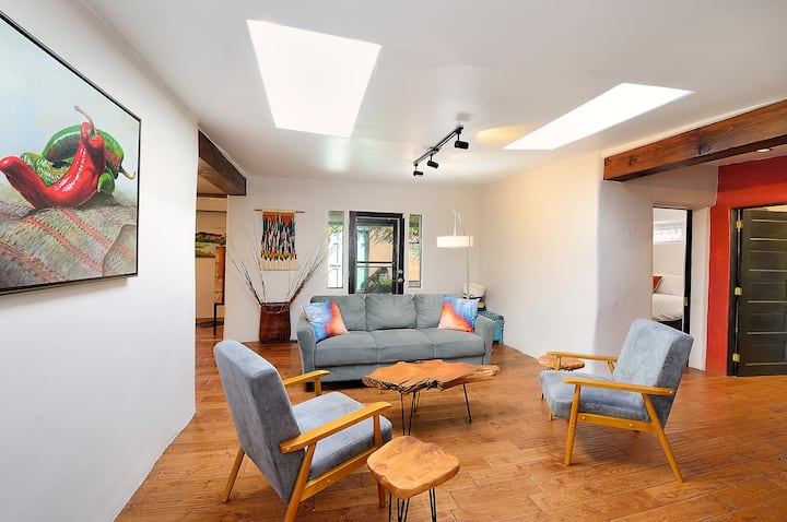 Obi's Adobe, .5 To The Railyard, 2 Bedroom House - Santa Fe, NM