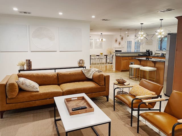 Hygge House- Charming Home 1mi to DT, Rainey, SoCo