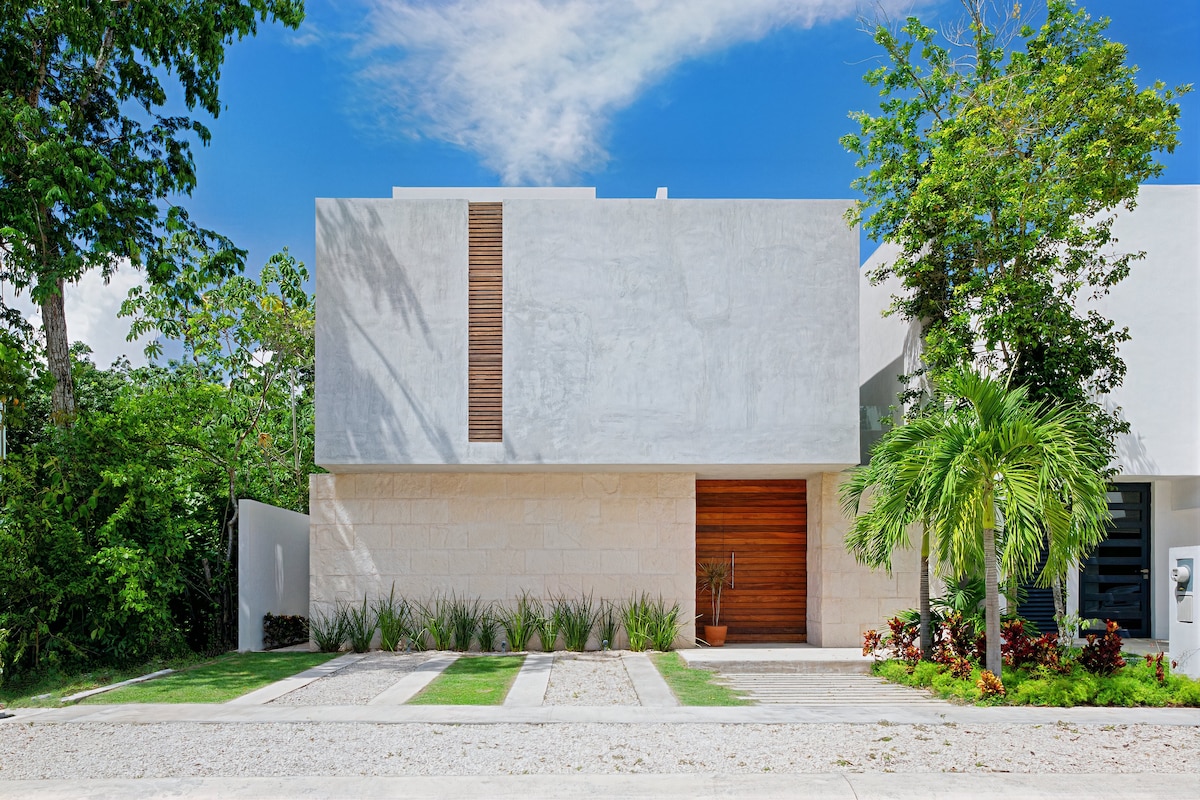 Luxe Villa — 4 bedroom vacation rental in Playa del Carmen